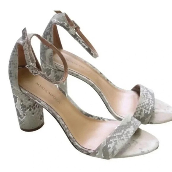 Banana Republic Leather Faux Embossed Reptile Print Ankle Strap Sandal Size 7.5 - Picture 1 of 11